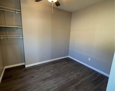 10026 Portola Avenue - Photo Thumbnail 5
