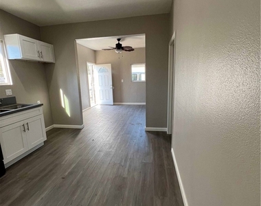 10026 Portola Avenue - Photo Thumbnail 3