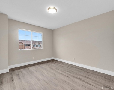 16385 Valencia Avenue - Photo Thumbnail 25