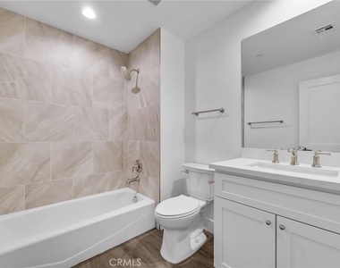16385 Valencia Avenue - Photo Thumbnail 27