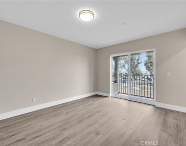 16385 Valencia Avenue - Photo Thumbnail 17