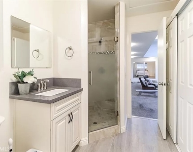 584 W 22nd - Photo Thumbnail 17