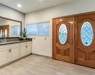 584 W 22nd - Photo Thumbnail 13