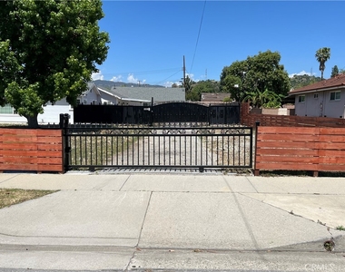 559 E Juanita Avenue - Photo Thumbnail 13