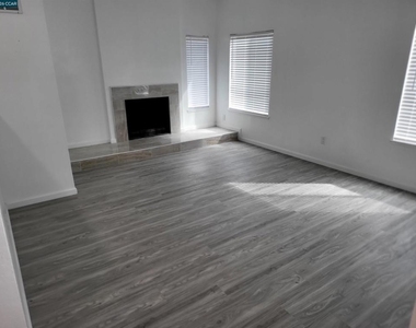4001 Mozart Dr - Photo Thumbnail 1
