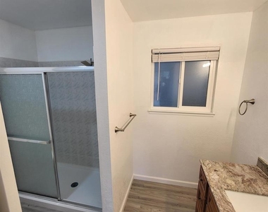 4001 Mozart Dr - Photo Thumbnail 9