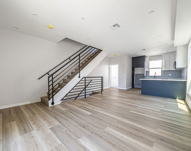 6700 Balboa Boulevard - Photo Thumbnail 4