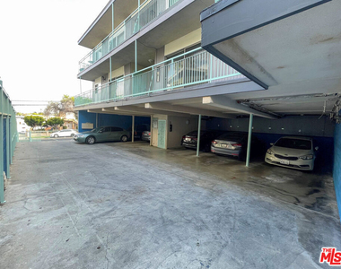 220 E Hyde Park - Photo Thumbnail 10