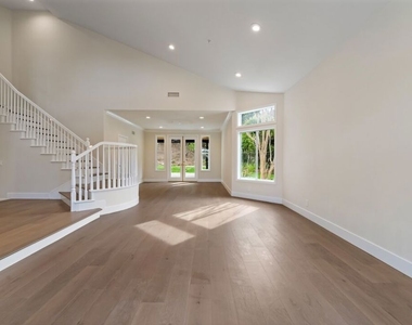 18500 Saint Moritz Drive - Photo Thumbnail 4