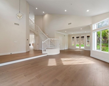 18500 Saint Moritz Drive - Photo Thumbnail 3