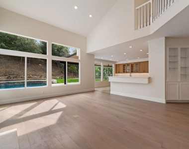 18500 Saint Moritz Drive - Photo Thumbnail 21