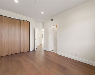 18500 Saint Moritz Drive - Photo Thumbnail 25