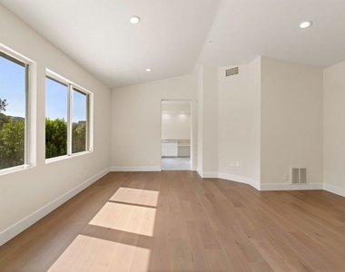 18500 Saint Moritz Drive - Photo Thumbnail 28