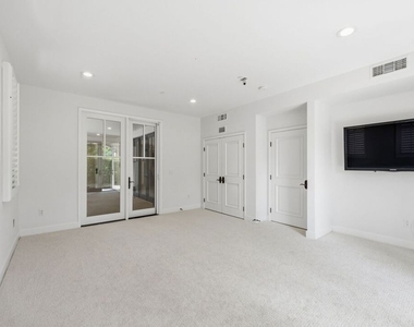 13079 Bluff Creek Drive - Photo Thumbnail 4