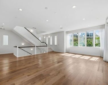 13079 Bluff Creek Drive - Photo Thumbnail 9