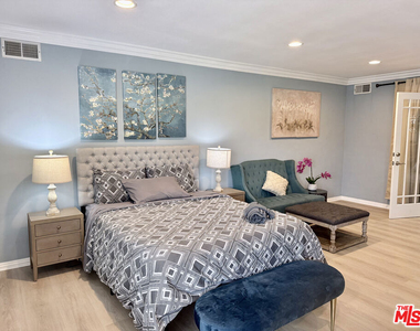 6605 S Sherbourne Drive - Photo Thumbnail 15