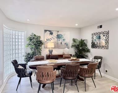6605 S Sherbourne Drive - Photo Thumbnail 9