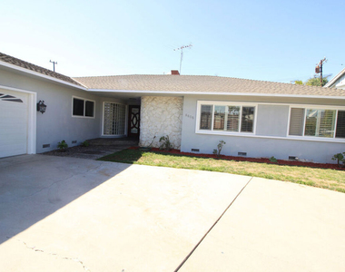 6605 S Sherbourne Drive - Photo Thumbnail 2