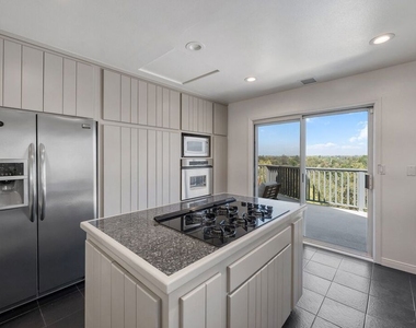 11543 Sunshine Terrace - Photo Thumbnail 7