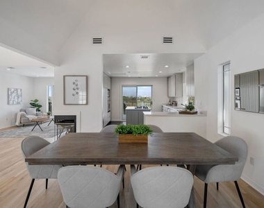 11543 Sunshine Terrace - Photo Thumbnail 9