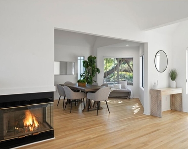 11543 Sunshine Terrace - Photo Thumbnail 3