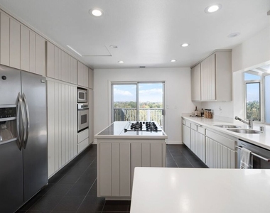11543 Sunshine Terrace - Photo Thumbnail 6