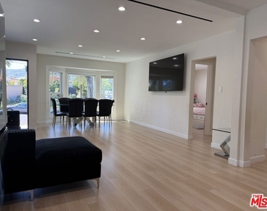 8561 Kyle Street - Photo Thumbnail 2
