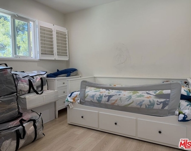 8561 Kyle Street - Photo Thumbnail 21