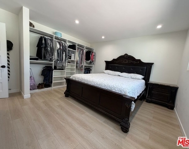 8561 Kyle Street - Photo Thumbnail 28