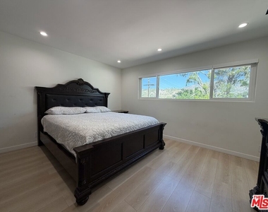 8561 Kyle Street - Photo Thumbnail 23