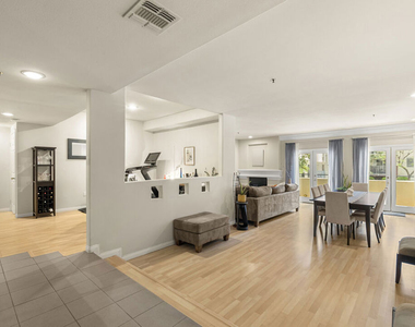 12011 Goshen Avenue - Photo Thumbnail 2