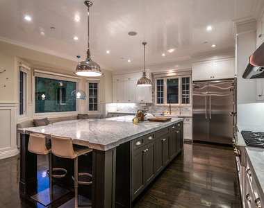 10161 Valley Spring Lane - Photo Thumbnail 13