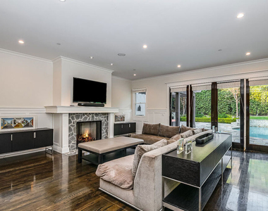 10161 Valley Spring Lane - Photo Thumbnail 12