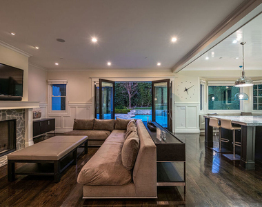 10161 Valley Spring Lane - Photo Thumbnail 11