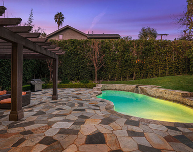 10161 Valley Spring Lane - Photo Thumbnail 18