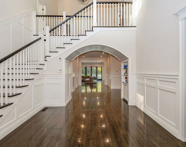 10161 Valley Spring Lane - Photo Thumbnail 7