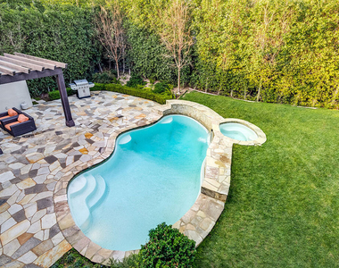 10161 Valley Spring Lane - Photo Thumbnail 29