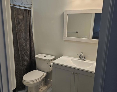 2702 Grove St - Photo Thumbnail 6