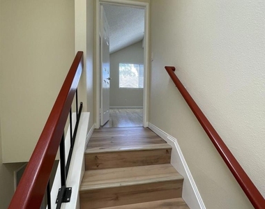 7055 Appian Dr - Photo Thumbnail 18