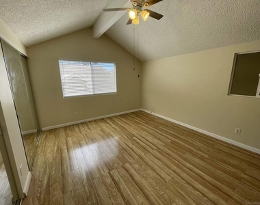 7055 Appian Dr - Photo Thumbnail 19