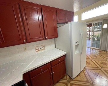 7055 Appian Dr - Photo Thumbnail 8