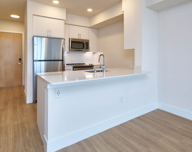 16015 Cleveland Street - Photo Thumbnail 82