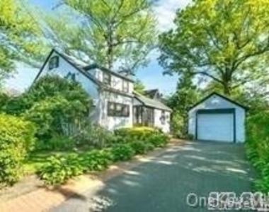 28 Vista Hill Road - Photo Thumbnail 4