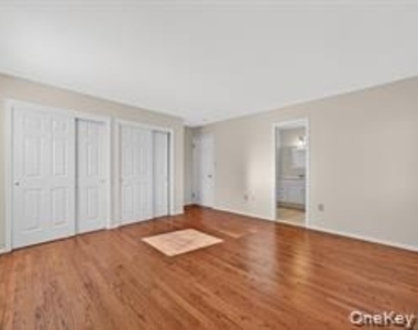 55 High Street - Photo Thumbnail 8