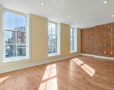 19 Main Street - Photo Thumbnail 4