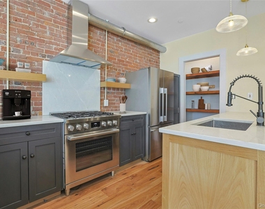 19 Main Street - Photo Thumbnail 9