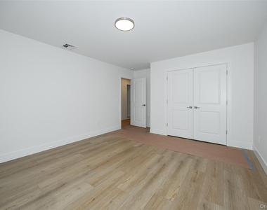 1 Dean Place - Photo Thumbnail 16