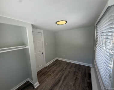 26 Forest Lane - Photo Thumbnail 9