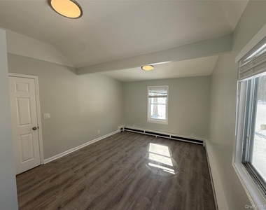 26 Forest Lane - Photo Thumbnail 7