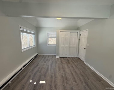 26 Forest Lane - Photo Thumbnail 6